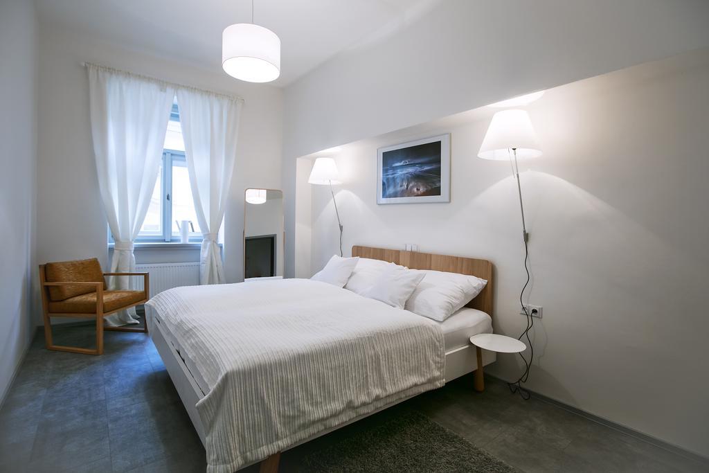 Apartments At The Blue Duckling Praha Eksteriør bilde