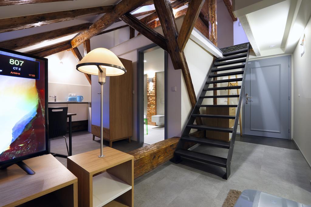 Apartments At The Blue Duckling Praha Eksteriør bilde